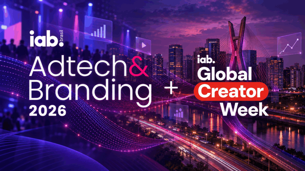 Identidade visual do Adtech & Branding 2026, do IAB Brasil, sobre a paisagem de São Paulo