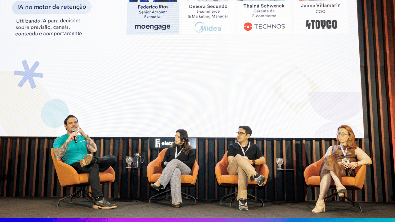 Debate sobre IA e retenção com Federico Rios, Débora Secundo, Jaime Villamarin e Thainá Schwenck no Growth Mixer 2026.