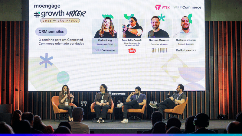 Painel CRM sem silos com Karina Lang, Francielly Cesario, Gustavo Carrasco e Guilherme Gomes no Growth Mixer São Paulo 2026.